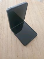 Samsung Galaxy Z Flip 4 256 GB, Spigen Hülle, defektes Display Sachsen-Anhalt - Meisdorf Vorschau