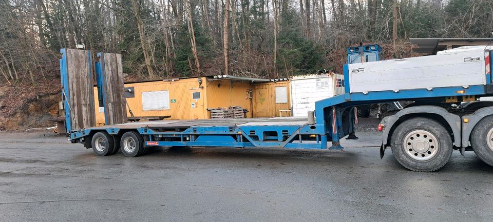 Transport Bagger Walzen Fertiger Schlepper Anhänger Überführungen in Duingen