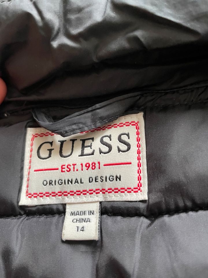 Weste der Marke GUESS  Unisex in Osnabrück