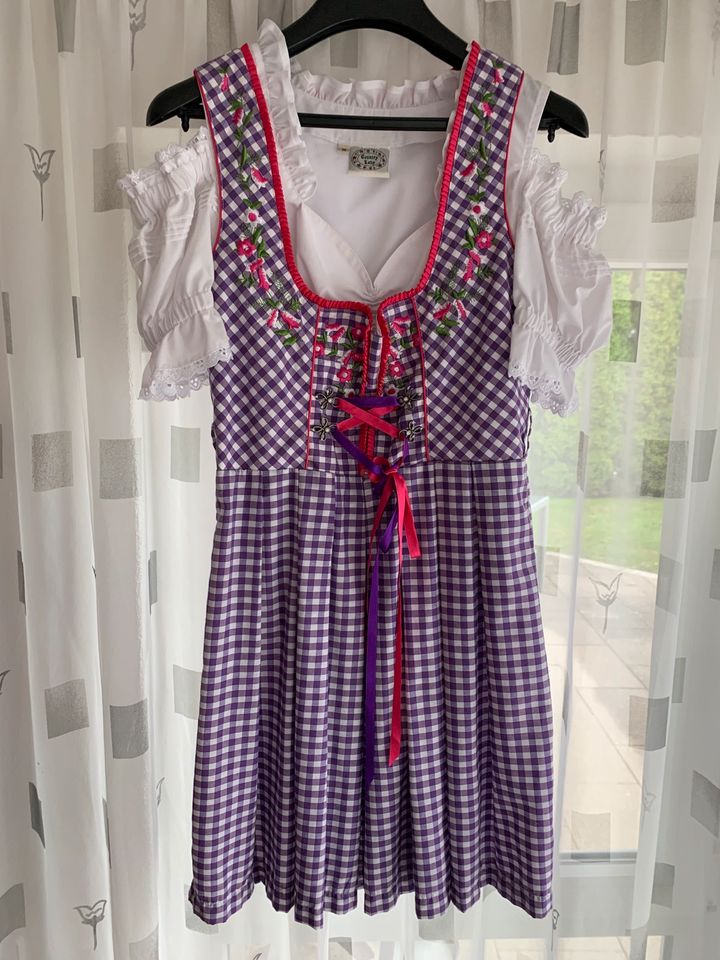 Gut erhaltenes Dirndl in Herrenberg