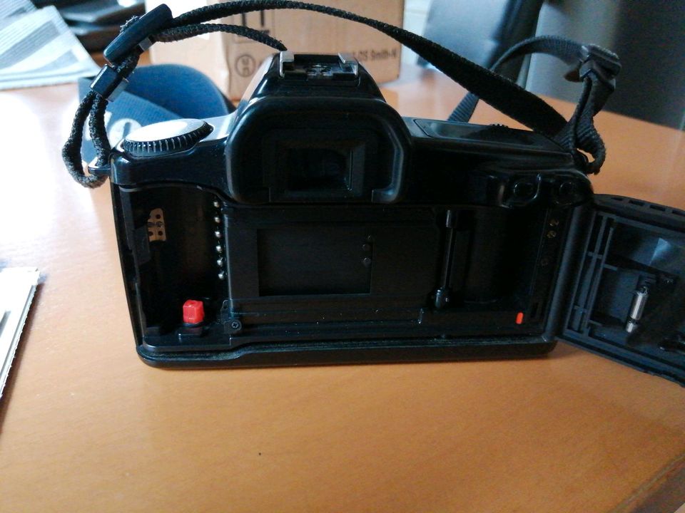 Spiegelreflexkamera Canon Eos 1000 in Romrod