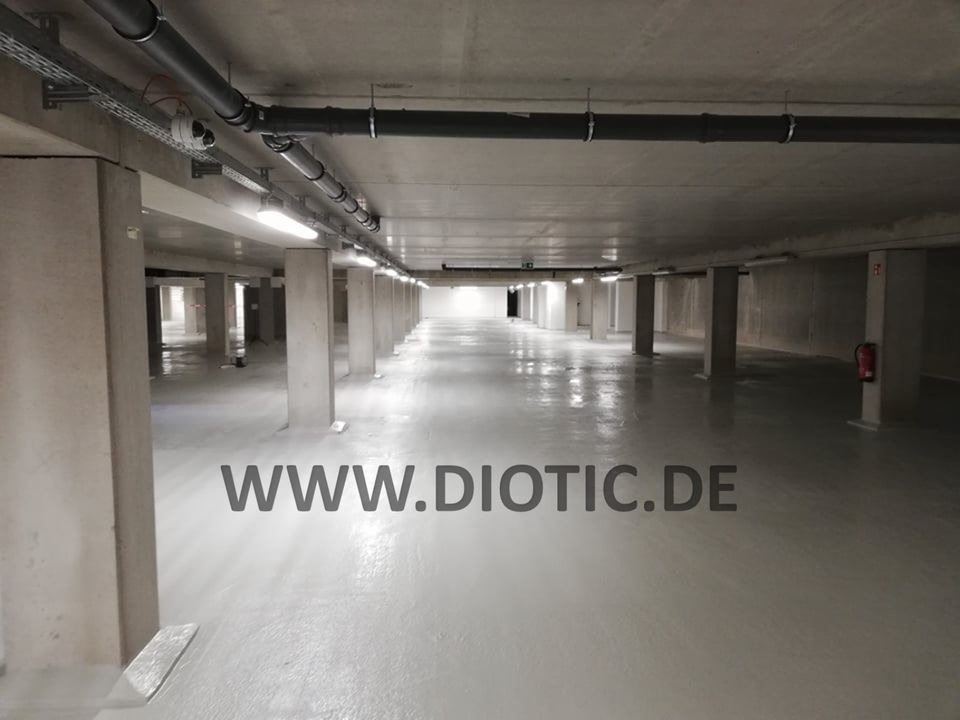 Fußbodenbeschichtung / versiegelung mit Flüssigkunststoff Epoxid in  Mecklenburg-Vorpommern - Putbus