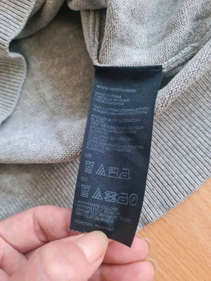 2 Pullover * Tommy Hilfiger * Gr. S * schwarz  grau in Rohrdorf