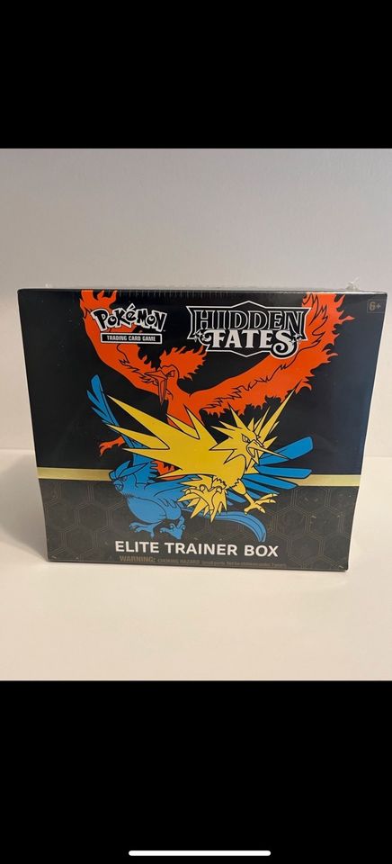 Pokémon Verborgenes Schicksal Elite Trainer Box in Flensburg