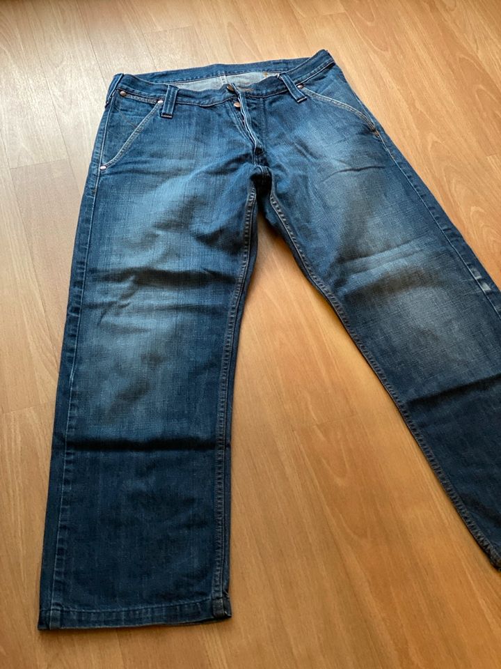 Jeanshose Wrangler 32/36 in Centrum