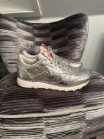 Reebok Sneaker Gr. 39 wie NEU Sonderedition It’s Delicious Silber Niedersachsen - Edemissen Vorschau