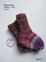 Neuwertige, selbstgestr. Babysocken - Sohlenlänge 10cm (Gr.17/18) Niedersachsen - Bad Eilsen Vorschau