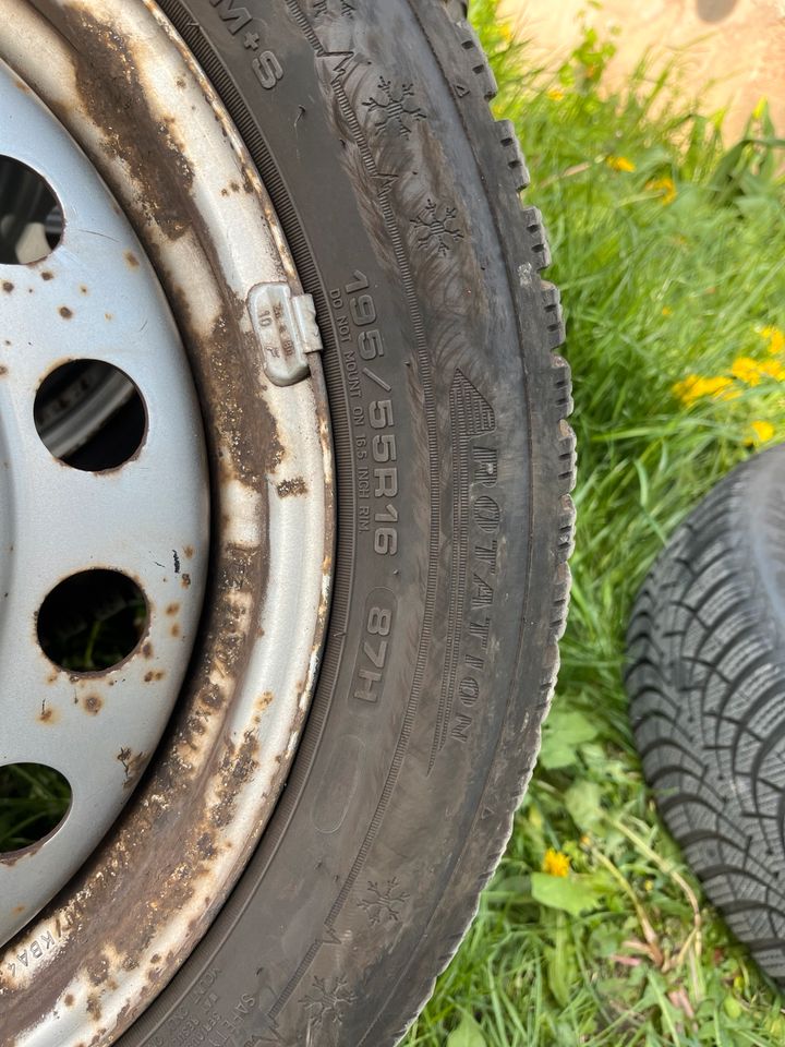 Toyota Prius 3 Winterräder 195/55 R16 in Erfurt