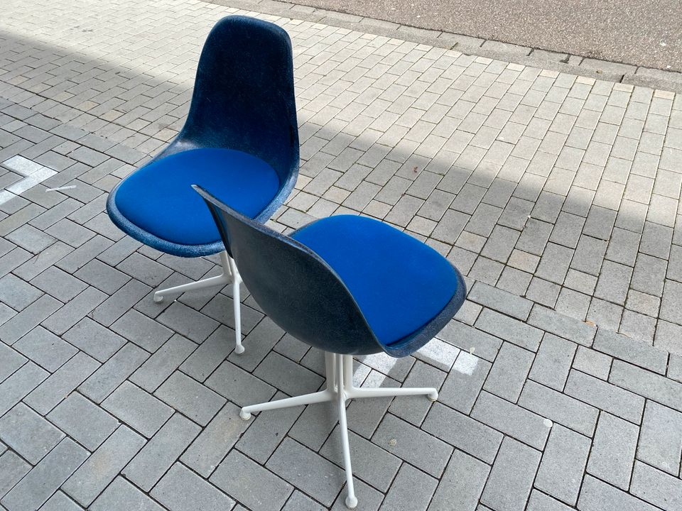 Herman Miller Eames Sidechair laFonda Fiberglas Blau Vitra in Bruchsal