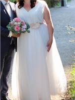 Hochzeitskleid + Gratis Strumpfband von Swarovski *neu* Hessen - Nieste Vorschau
