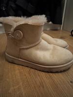 Ugg Boots Gr. 39 in hell beige Duisburg - Duisburg-Mitte Vorschau
