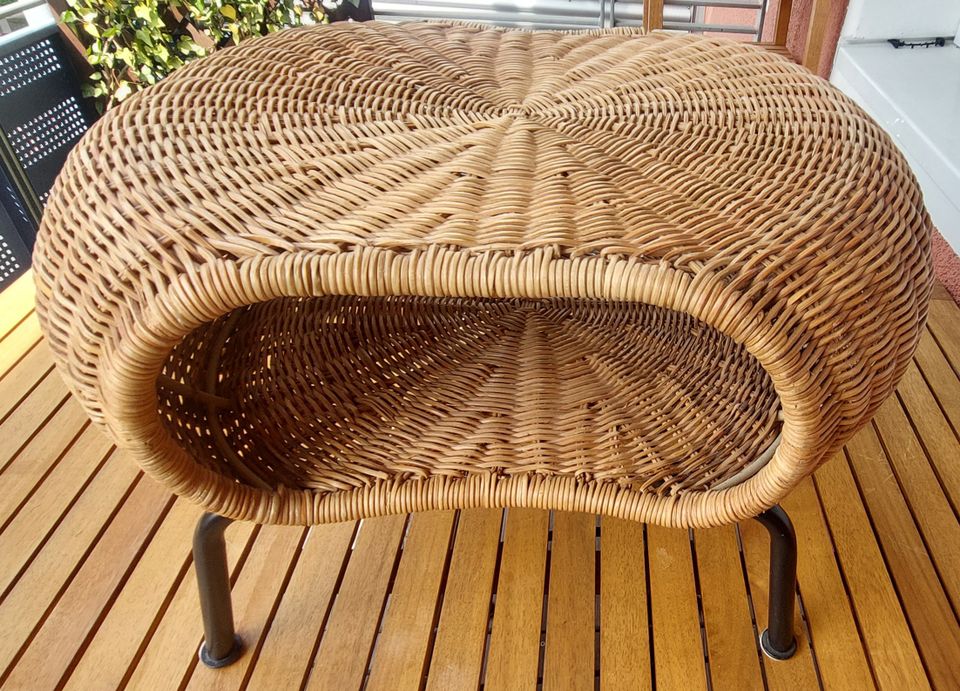 Hocker, Beistelltisch, Rattan in München