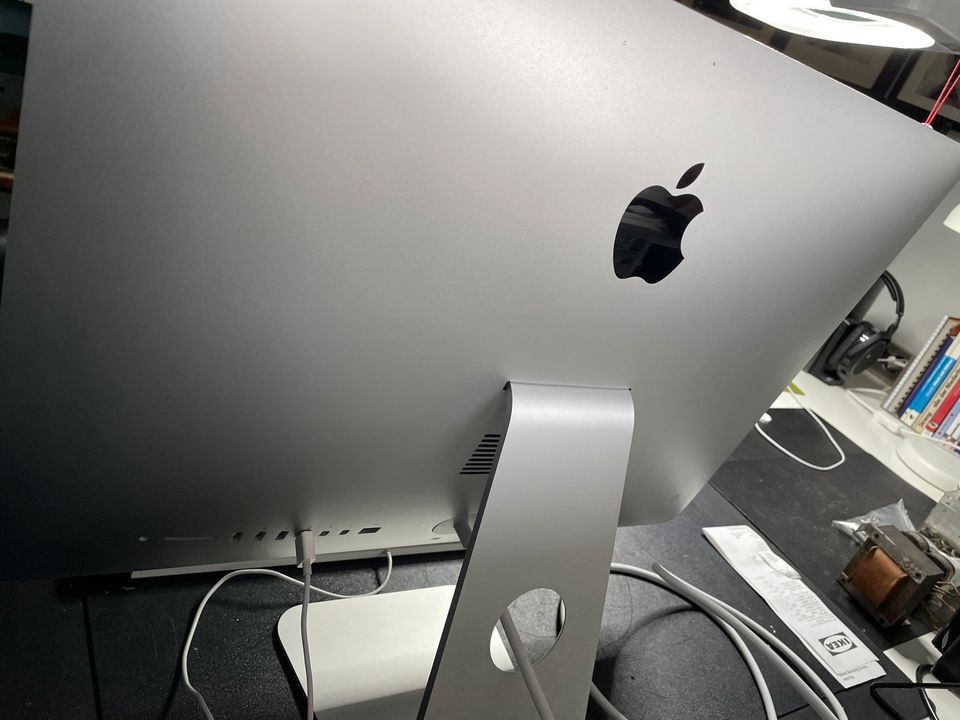 Apple iMac 21,5", OVP, 2,7GHz, 8GB RAM 1TB HDD (Modell 13,1) in Osterrönfeld