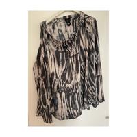 NÜ Skandi Design Denmark Oversize Batik Shirt Bluse Berlin - Pankow Vorschau