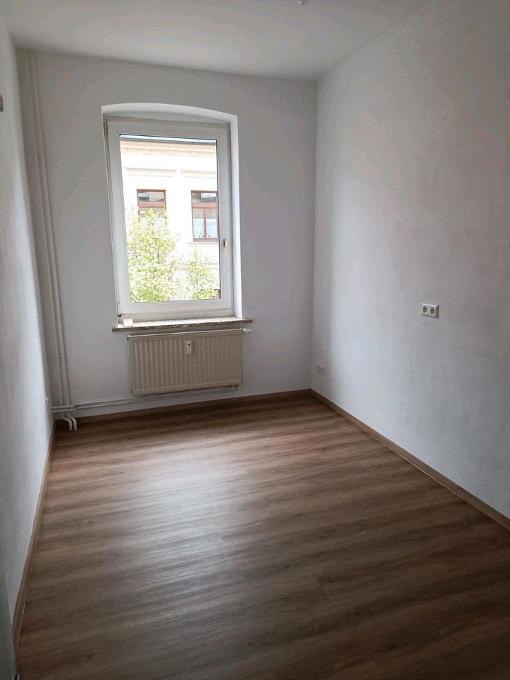 Freundliche 3-Zimmer-Wohnung mit Balkon zu vermieten in Falkenstein/Vogtland