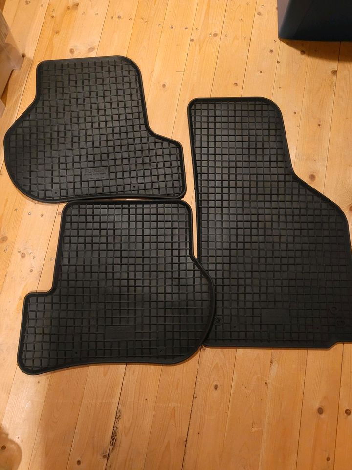 Fußmatten für Octavia 2 Kombi 1Z5, NEU bis auf Fahrer in Dithmarschen -  Heide | Tuning & Styling Anzeigen | eBay Kleinanzeigen ist jetzt  Kleinanzeigen