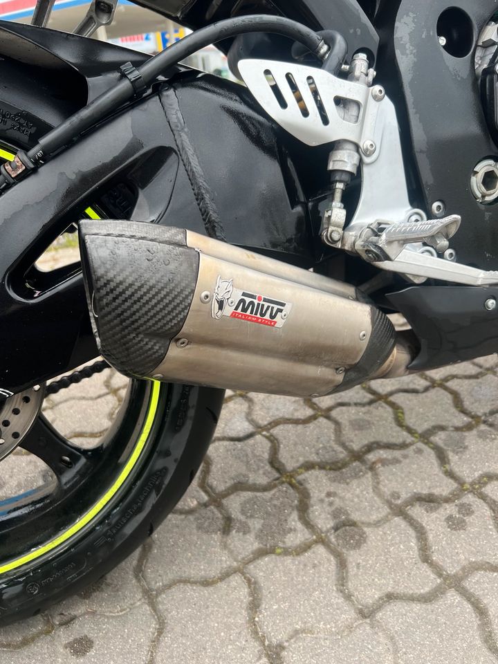 Suzuki Gsx-R 600 K7 in Stralsund