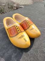 Original holländische Holzschuhe Clogs Der Klassiker Gr 41 Sachsen - Chemnitz Vorschau