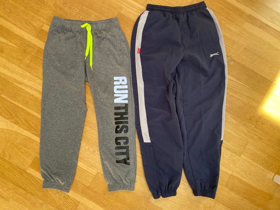 2 Sporthosen Jogginghosen (Größe 122/128) H&M Slazenger SETPREIS in Hamburg