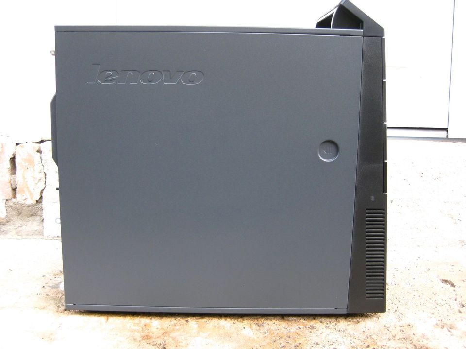 Lenovo ThinkCentre M-Serie PC - Intel i5 - Windows 10 - DVD - 4GB in Weimar