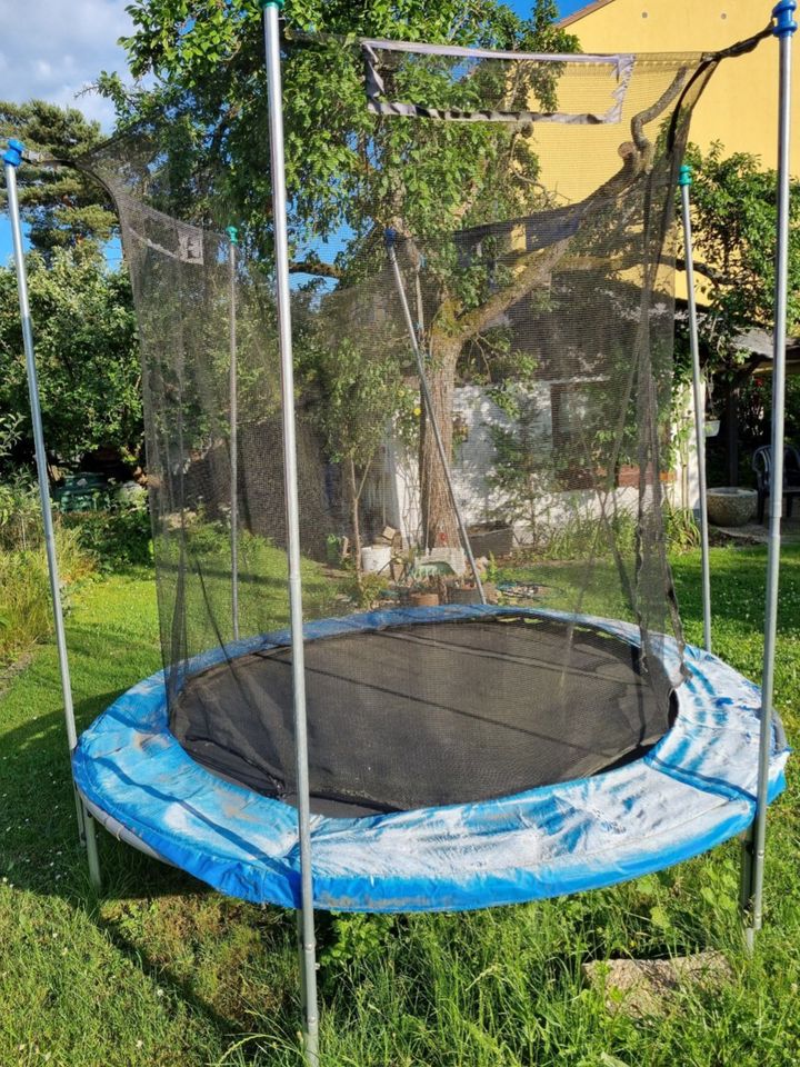 Hudora Trampolin - 1-2 Ersatzteile nötig Kindertrampolin in  Baden-Württemberg - Bad Liebenzell | Spielzeug für draussen günstig kaufen,  gebraucht oder neu | eBay Kleinanzeigen ist jetzt Kleinanzeigen