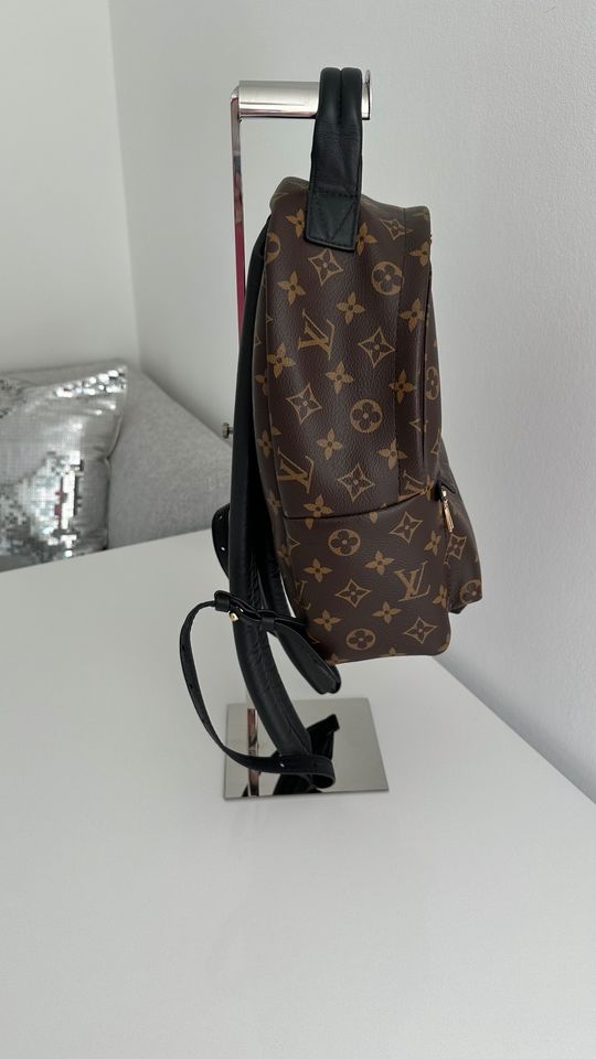 Louis Vuitton Palm Springs PM Rucksack Black in Krefeld