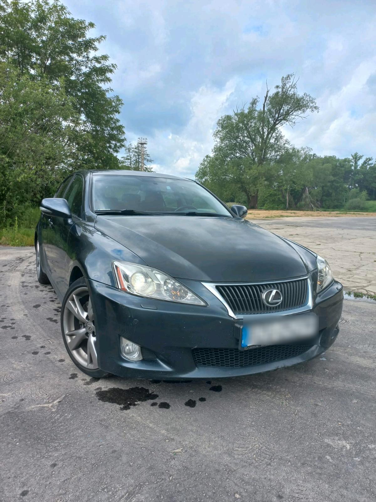 Abbildung des Autos LEXUS IS 220D