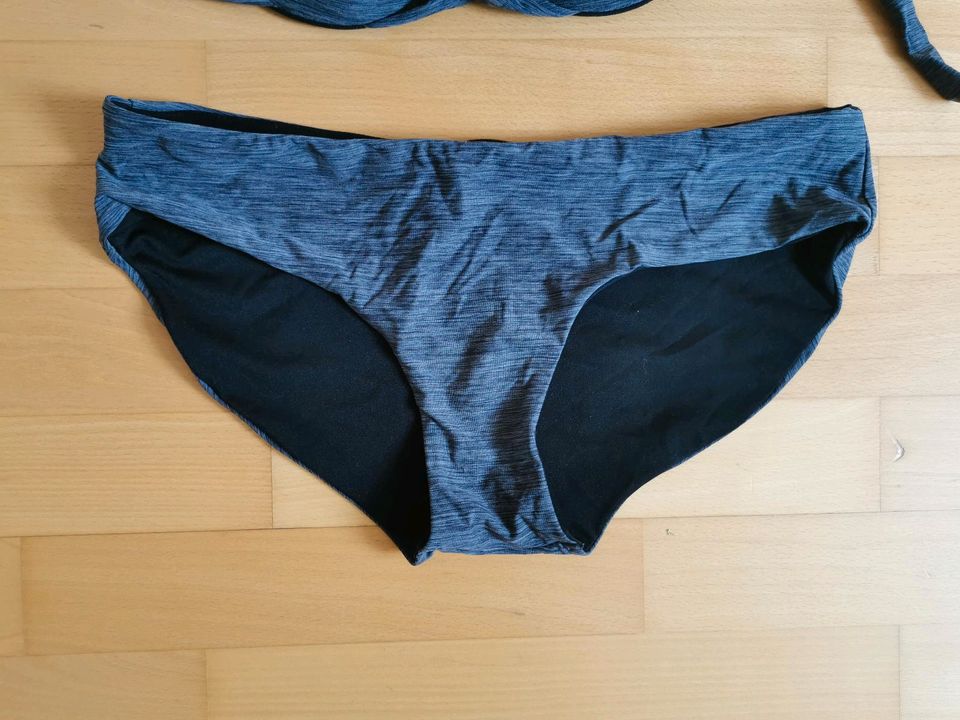 Bikini, Neckholder, grau, H&M, Gr. 42 / 80 A in Stuttgart