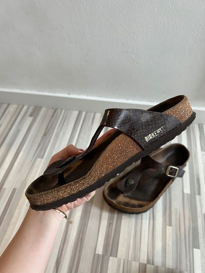 Birkenstock Gizeh Zehentrenner Schuhe 38 in Kassel