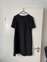 Kleines Schwarzes von Marc Cain in Größe 40 Frankfurt am Main - Hausen i. Frankfurt a. Main Vorschau