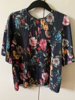 Taifun Bluse 3/4 Arm mit Blumen Print Marine Größe 36 München - Pasing-Obermenzing Vorschau