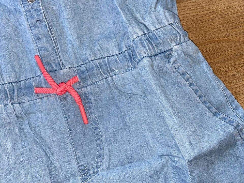 NEU dünnerer Jeans Einteiler von Levi’s Gr. 152 Jumpsuit in Thale