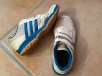 Hallenturnschuhe Adidas, Farbe: weiß / blau, Größe 34 Hessen - Lorch Vorschau