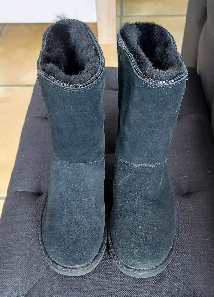 UGG Boots Neu Schwarz in Wieseth