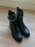 Zara Leder-Boots mit Reißverschluss – Größe 38 Berlin - Wilmersdorf Vorschau
