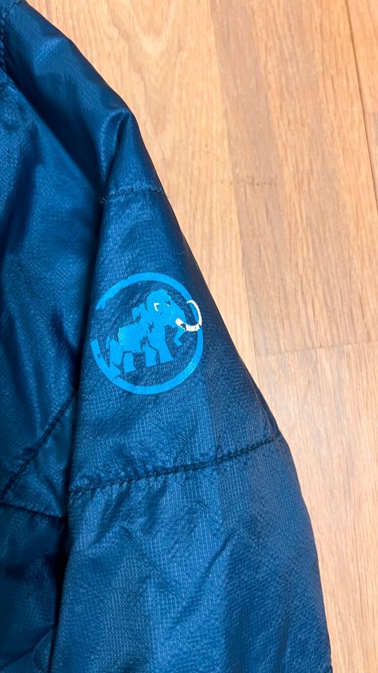 Mammut Daunenjacke Wendejacke in blau Gr. M in Neuburg a.d. Donau