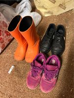 Schuhe und Gummistiefel  Gr 30 , 31 und 32 Zusammen 5€ Wiesbaden - Nordenstadt Vorschau