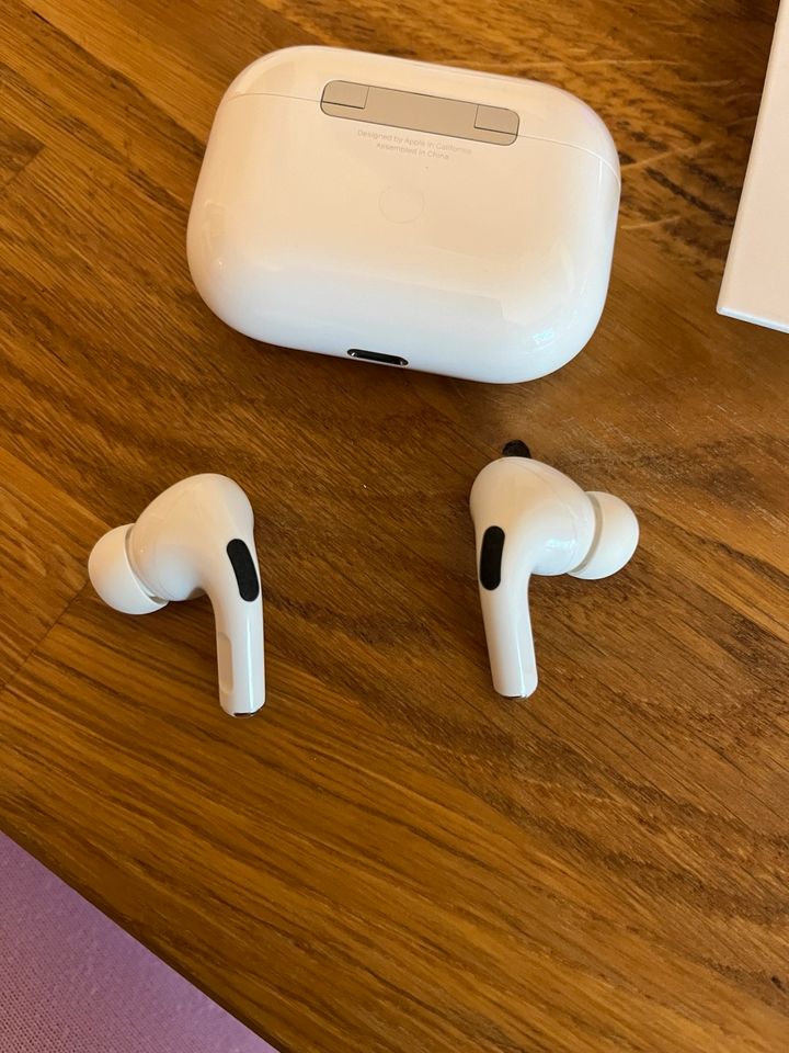 Apple AirPods Pro 1. Generation in Northeim