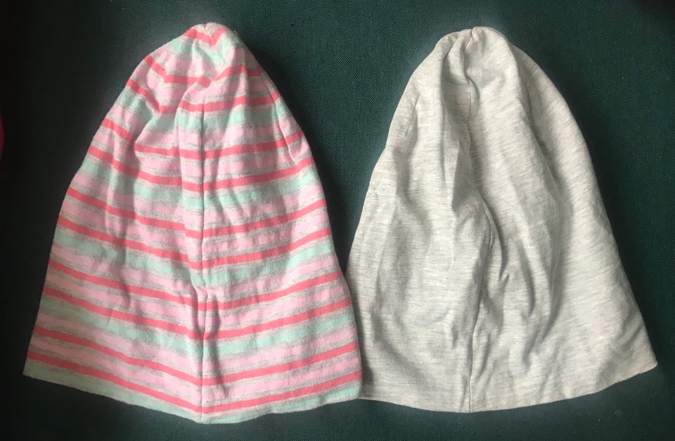 2 Beanies * alive * Einheitsgröße * grau rosa hellgrün in Neustadt b.Coburg