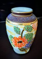 Kleine Vase aus chinesischem Porzellan Pankow - Prenzlauer Berg Vorschau
