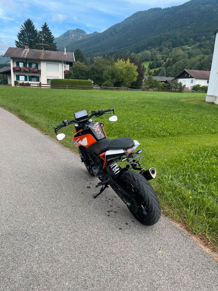 Ktm Duke 125 in Halblech