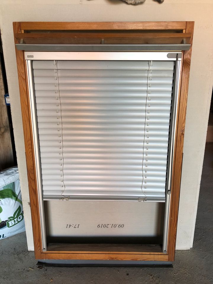 gebrauchte Aluminium Velux Jalousie für Dachfenster in Bayern