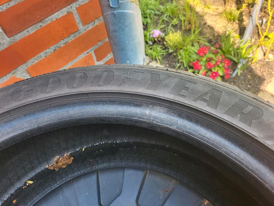 Goodyear-Sommerreifen 2 Stück, ohne Felge in Kiel