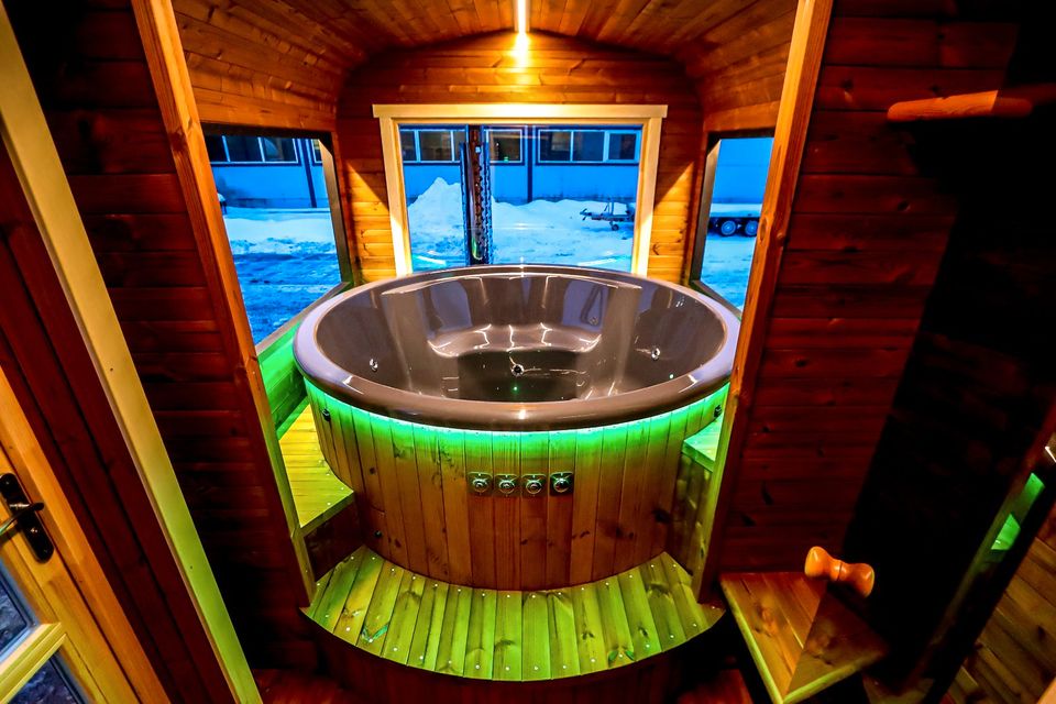 Gartensauna 5.4x2.35m Badefass LUX Kombi Sauna Hottub Fasssauna in Stuhr