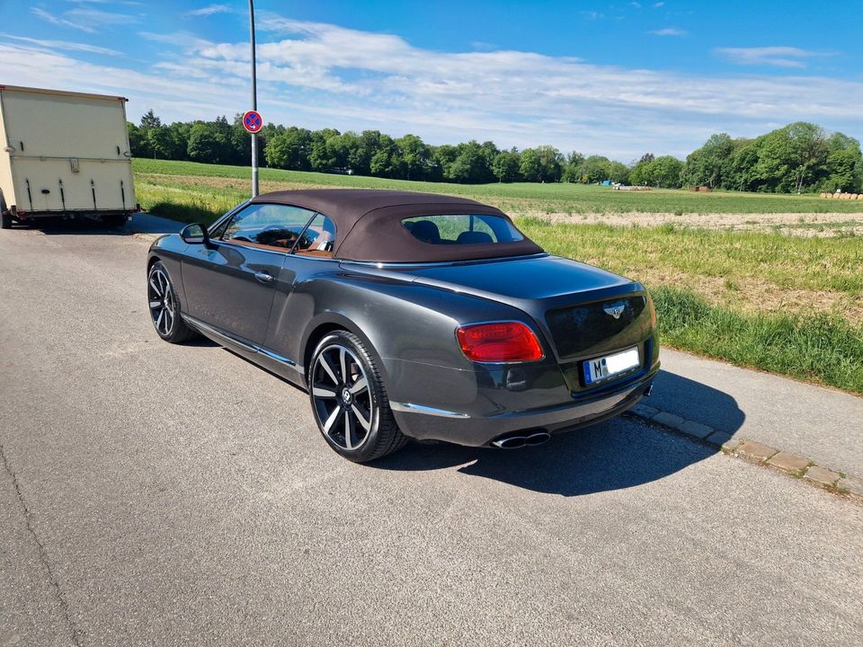 Bentley Continental GT 4.0 V8 4WD Convertible in München