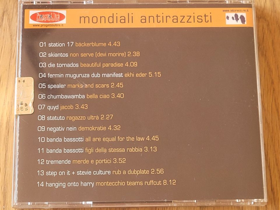 CD - MONDIALI ANTIRAZZISTI - The benefit Compilation 1997-2002 in Asendorf (bei Bruchhausen-Vilsen)