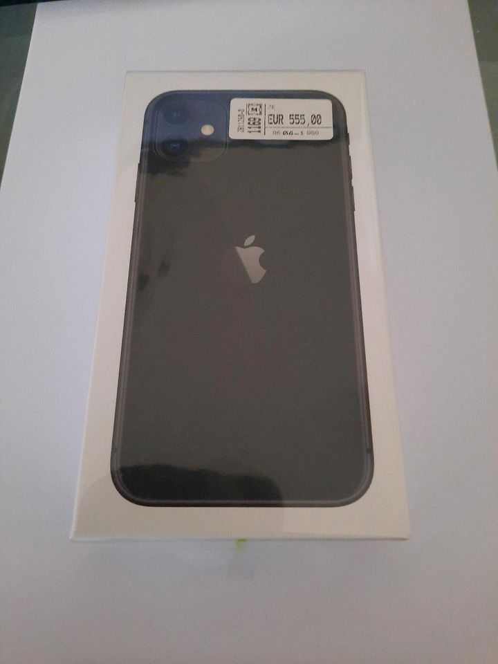 NEU OVP Apple IPhone 11 64 GB in Nürnberg (Mittelfr)