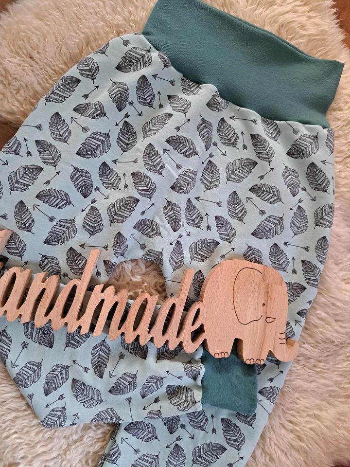 ❤️ NEU HANDMADE KINDER HOSE SWEAT FEDERN MINT 128 in Schelklingen