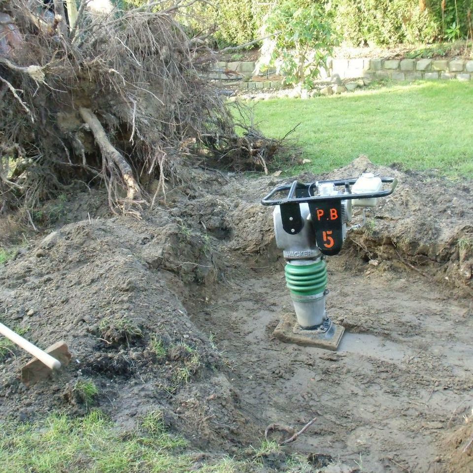 Rasenmähen, vertikutieren, aerifizieren, Rollrasen, Gartenpflege in Hamburg