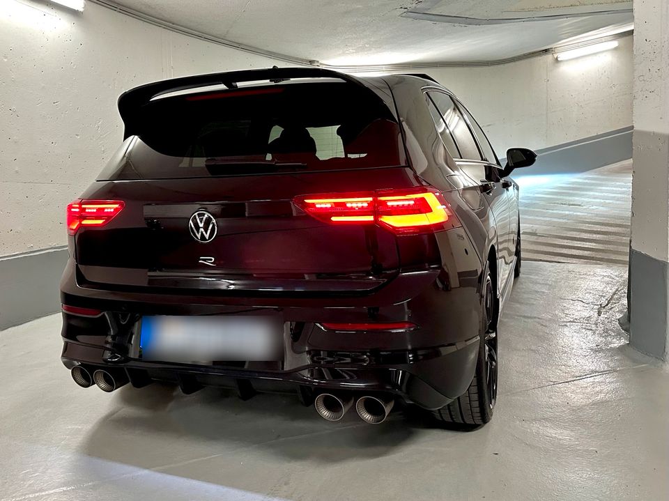 VW Golf8R Performance, Akrapovic, Garantie in München